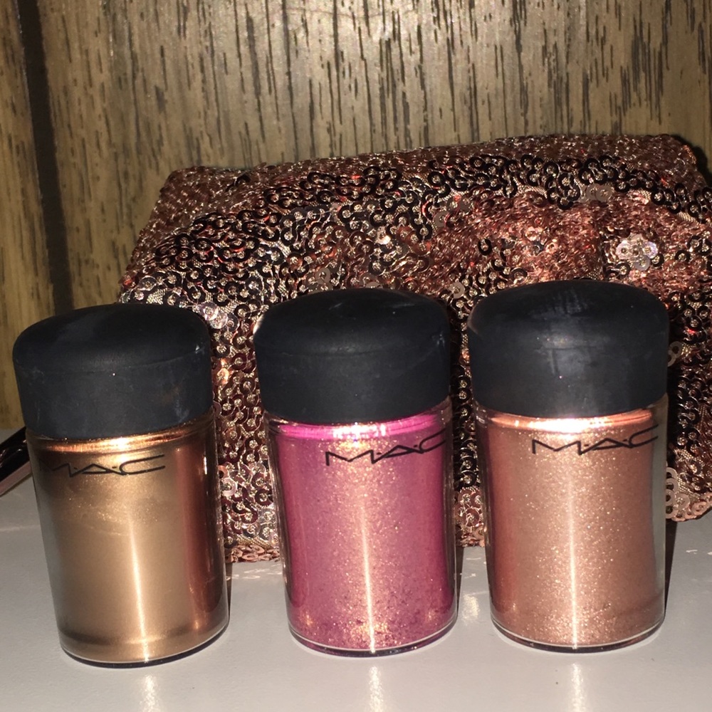 Full size new MAC pigments & mini MAC bag